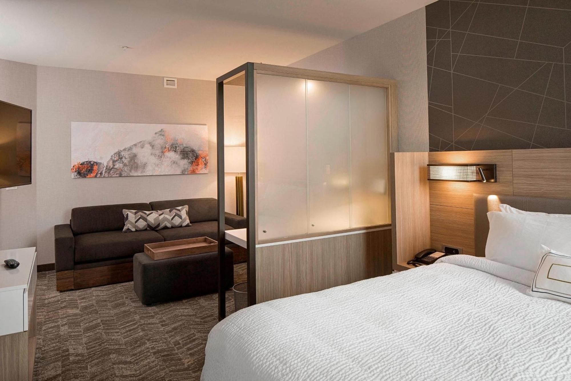 สปริงฮิลล์ สวีท คาลิสเพลล์ Hotel คาลิสเปล ภายนอก รูปภาพ
